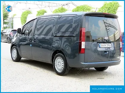 HYUNDAI STARIA CARGO 3-SEATER