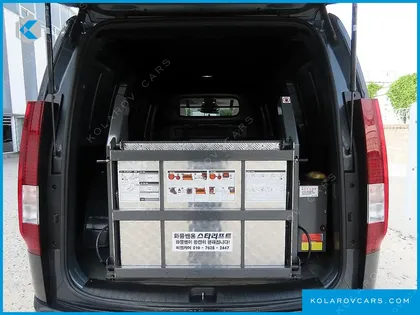 HYUNDAI STARIA CARGO 3-SEATER