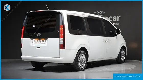 HYUNDAI STARIA TOURER 11-SEATER