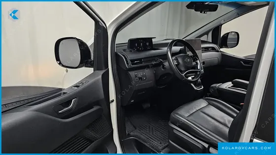 HYUNDAI STARIA TOURER 11-SEATER