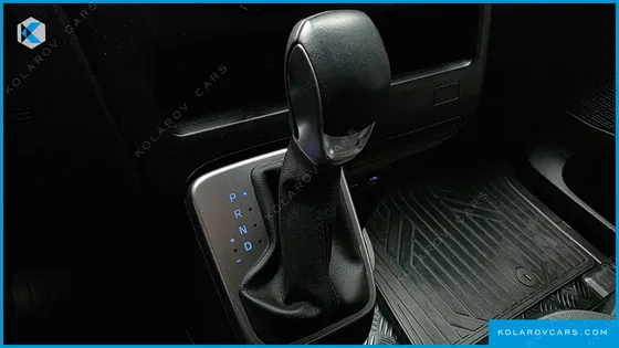 HYUNDAI STARIA HEV 1.6 CARGO 5-SEATER