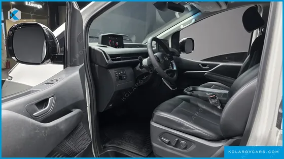 HYUNDAI STARIA HEV 1.6 CARGO 5-SEATER