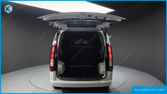 HYUNDAI STARIA HEV 1.6 CARGO 5-SEATER