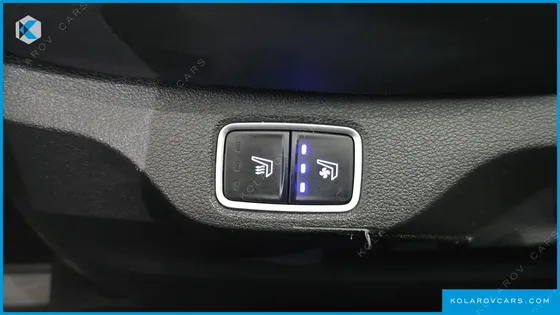 HYUNDAI STARIA 4WD LOUNGE 9-SEATER