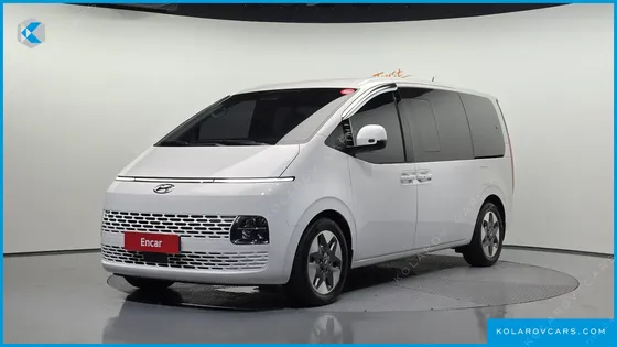 HYUNDAI STARIA 4WD TOURER 9-SEATER