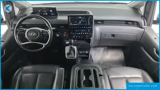 HYUNDAI STARIA 4WD TOURER 9-SEATER