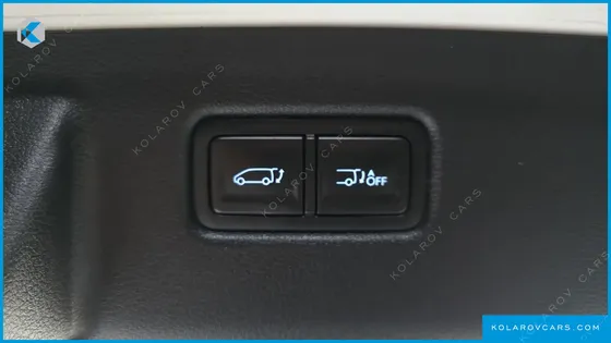 HYUNDAI STARIA 4WD TOURER 9-SEATER