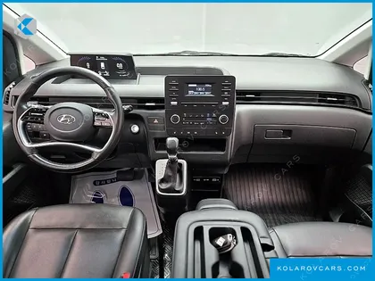 HYUNDAI STARIA TOURER 11-SEATER