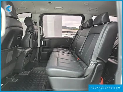HYUNDAI STARIA TOURER 11-SEATER