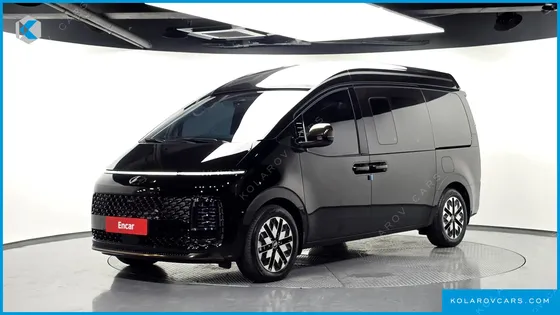 HYUNDAI STARIA 4WD LOUNGE 9-SEATER