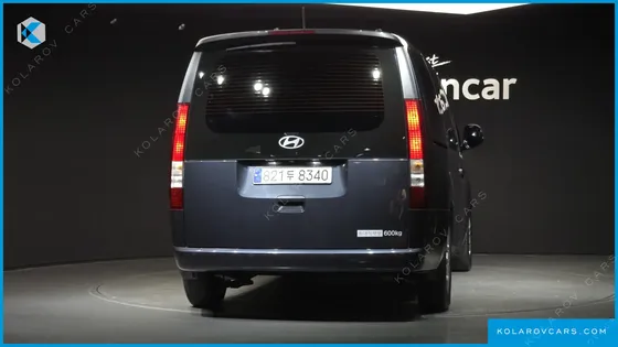 HYUNDAI STARIA L3.5 CARGO 5-SEATER