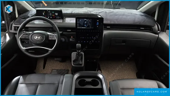 HYUNDAI STARIA L3.5 CARGO 5-SEATER