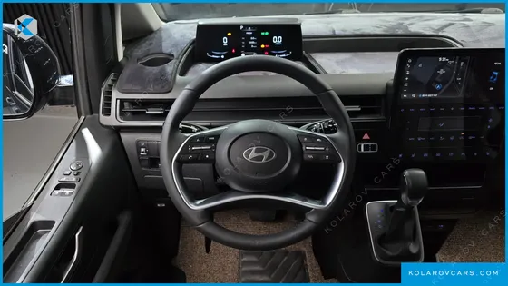 HYUNDAI STARIA L3.5 CARGO 5-SEATER
