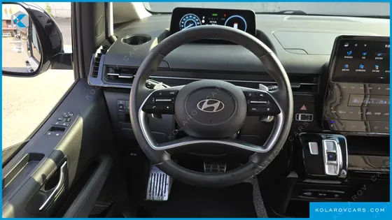 HYUNDAI STARIA HEV 1.6 LOUNGE 7-SEATER