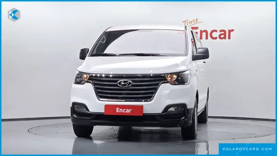 HYUNDAI STAREX VAN 3-SEATER