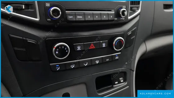 HYUNDAI STAREX VAN 3-SEATER