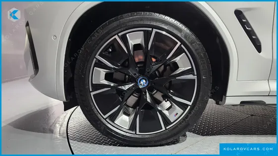 BMW IX3 M SPORTS