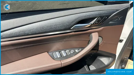 BMW IX3 M SPORTS