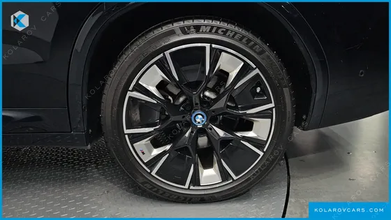 BMW IX3 M SPORTS