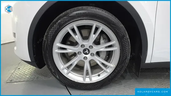 TESLA MODEL Y RWD