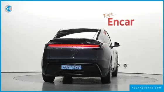 TESLA MODEL Y RWD