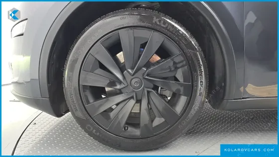 TESLA MODEL Y RWD