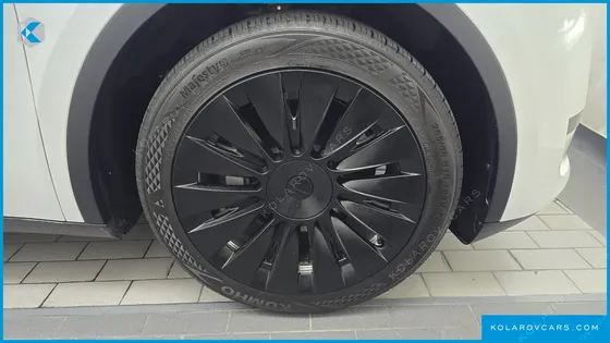 TESLA MODEL Y RWD