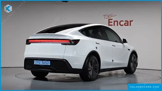 TESLA MODEL Y RWD