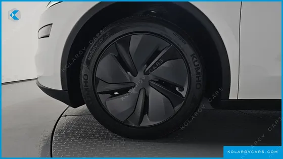 TESLA MODEL Y RWD