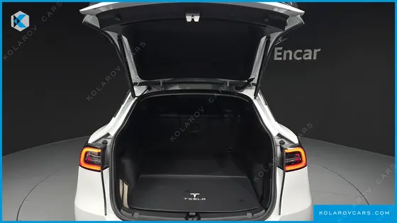 TESLA MODEL Y LONG RANGE AWD