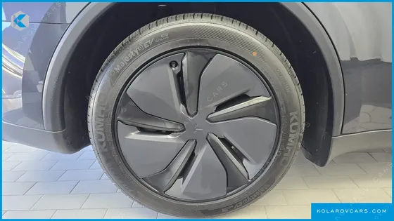 TESLA MODEL Y PREMIUM LONG RANGE AWD