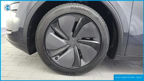 TESLA MODEL Y PREMIUM LONG RANGE AWD
