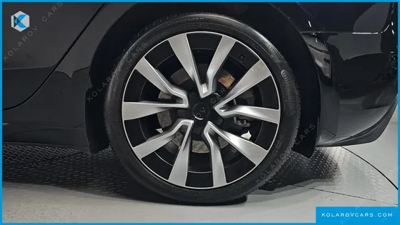 TESLA MODEL 3 RWD