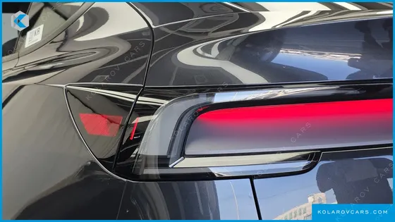 TESLA MODEL Y PREMIUM LONG RANGE AWD