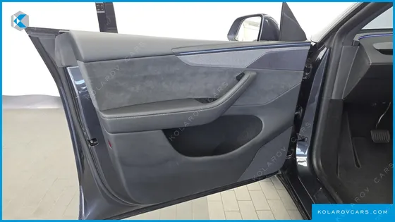 TESLA MODEL Y PREMIUM LONG RANGE AWD
