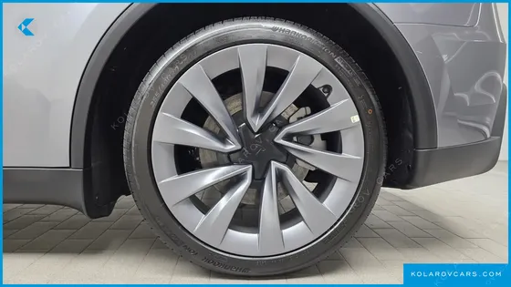 TESLA MODEL Y PREMIUM LONG RANGE AWD