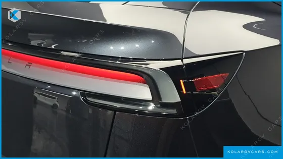 TESLA MODEL Y PREMIUM RWD