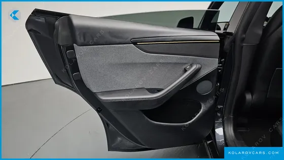 TESLA MODEL Y PREMIUM RWD