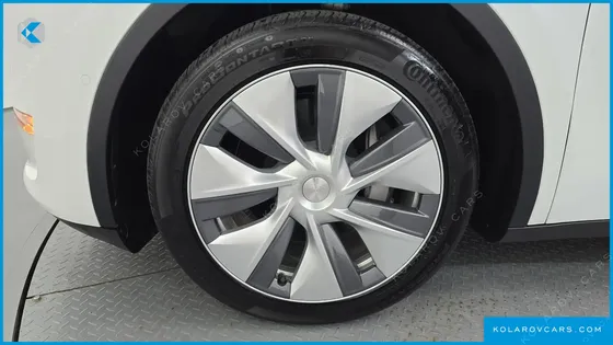 TESLA MODEL Y LONG RANGE AWD