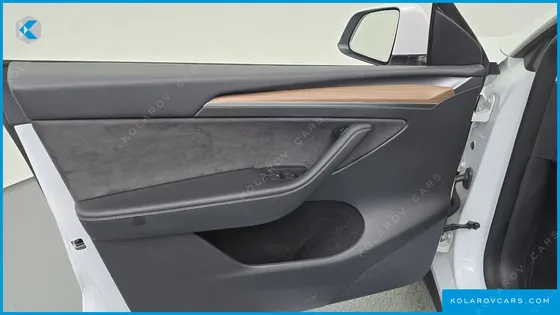 TESLA MODEL Y LONG RANGE AWD