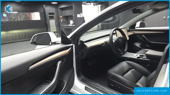 TESLA MODEL 3 RWD