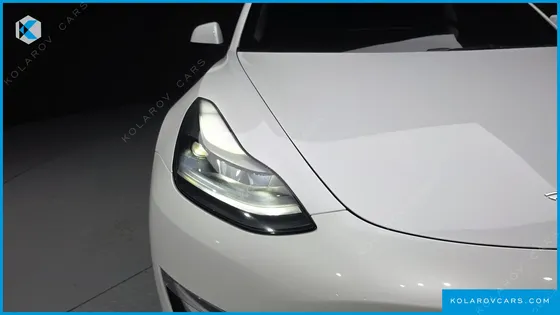 TESLA MODEL 3 RWD