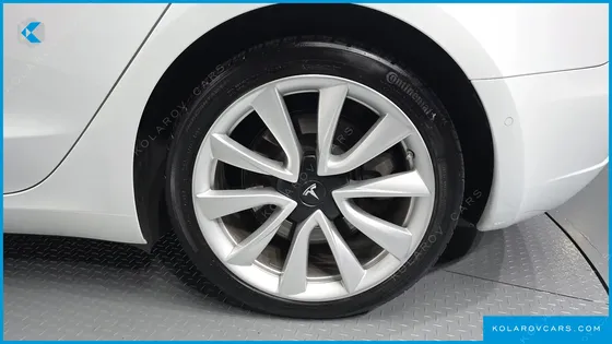 TESLA MODEL 3 LONG RANGE AWD