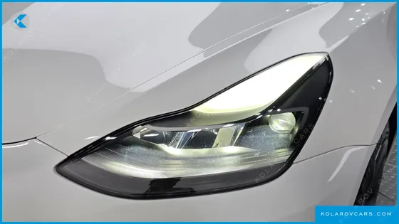 TESLA MODEL 3 STANDARD RANGE PLUE RWD
