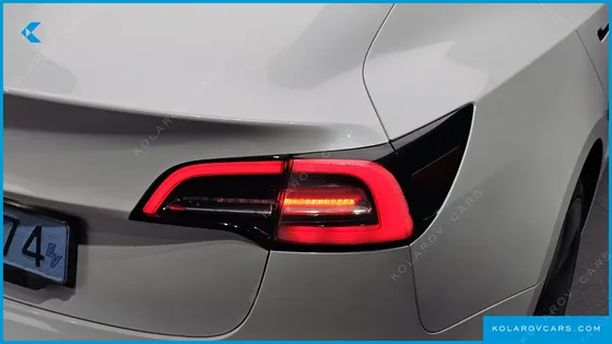 TESLA MODEL 3 STANDARD RANGE PLUE RWD