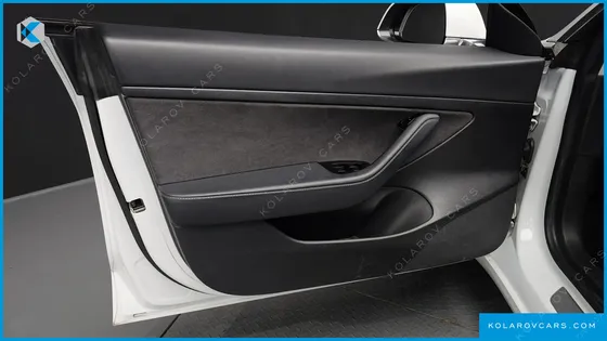 TESLA MODEL 3 STANDARD RANGE PLUE RWD