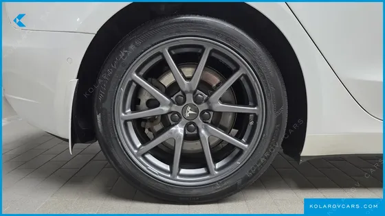 TESLA MODEL 3 LONG RANGE AWD