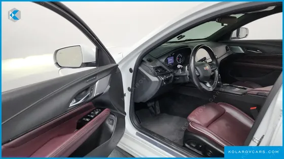 CADILLAC CT4 2.0 SPORT