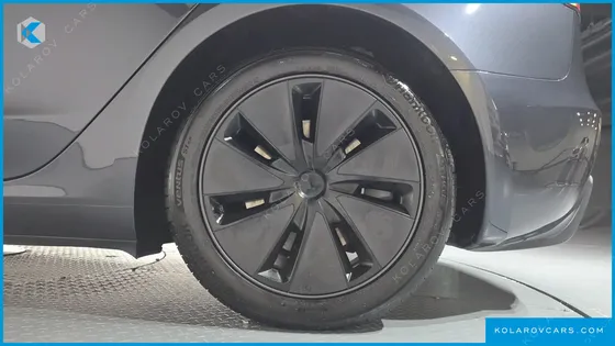 TESLA MODEL 3 RWD