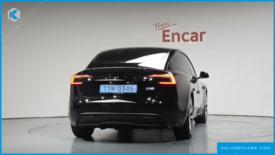 TESLA MODEL 3 RWD
